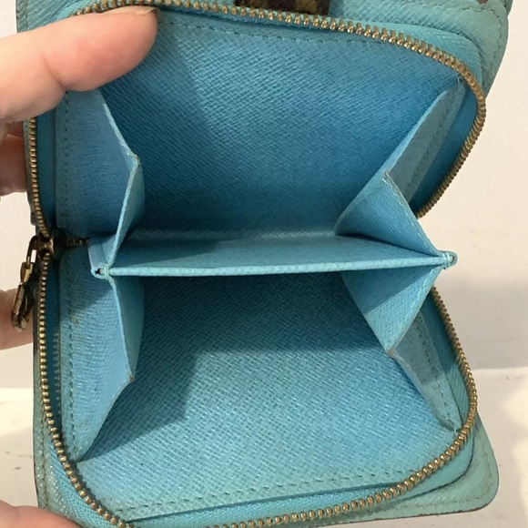 Authentic LOUIS VUITTON Monogram Groom Bellboy Compact Zip Bifold Zippy Wallet. - Picture 9 of 13